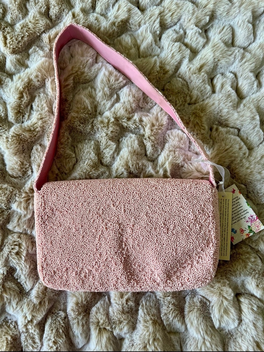 Handcrafted Pink Beaded Shoulder Bag with Blue Hydrangea Appliqué - Picture 3 of 7